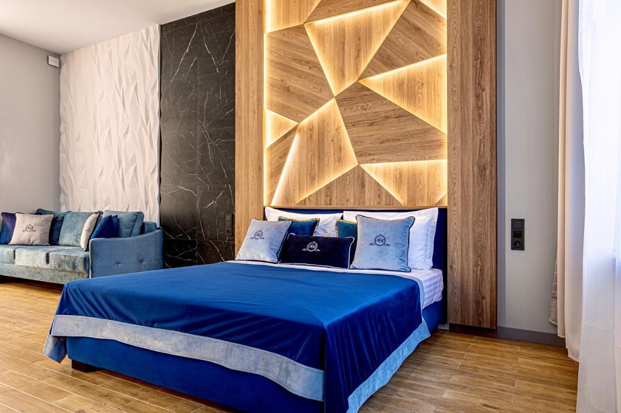 Central Family Boutique Apartments 2 Lviv Luaran gambar