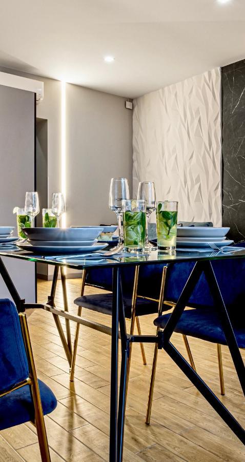 Central Family Boutique Apartments 2 Lviv Luaran gambar