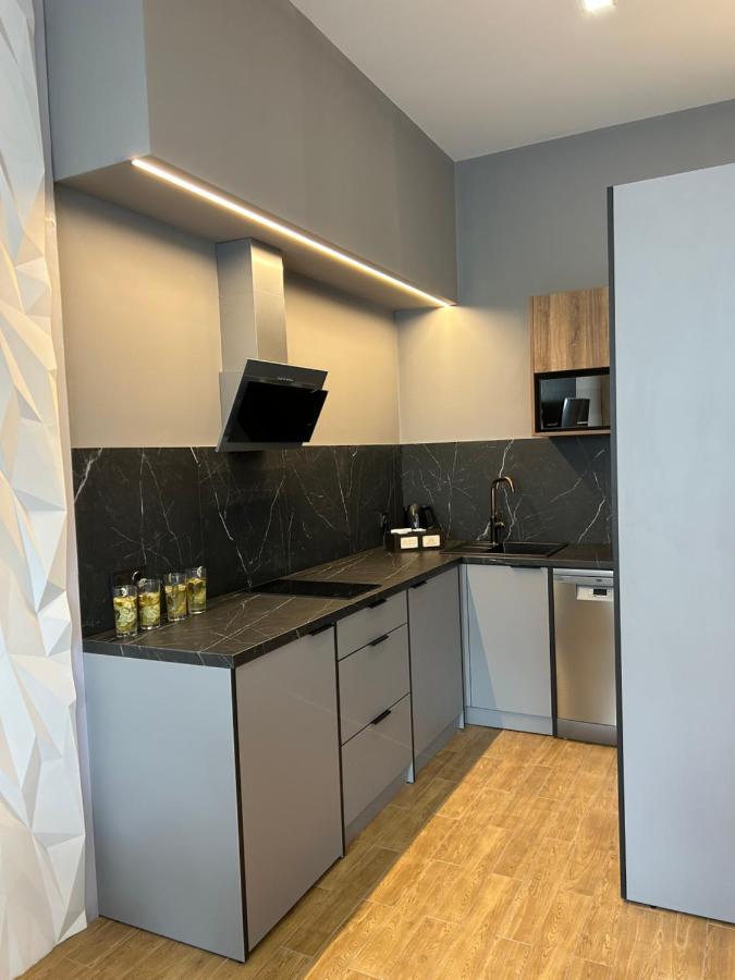Central Family Boutique Apartments 2 Lviv Luaran gambar
