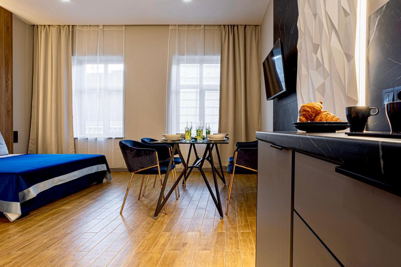 Central Family Boutique Apartments 2 Lviv Luaran gambar