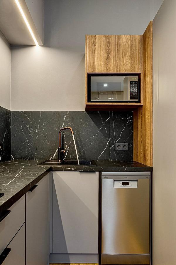 Central Family Boutique Apartments 2 Lviv Luaran gambar