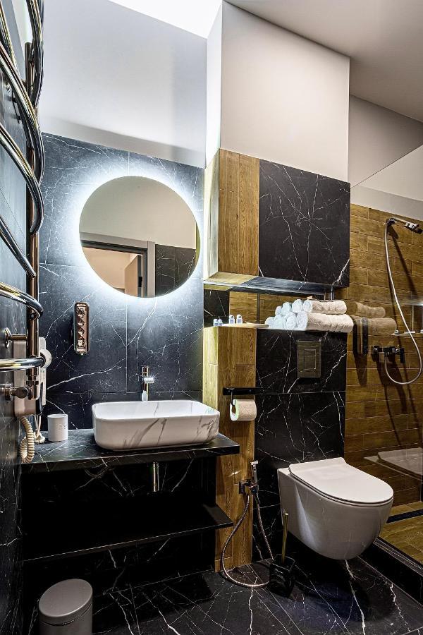 Central Family Boutique Apartments 2 Lviv Luaran gambar