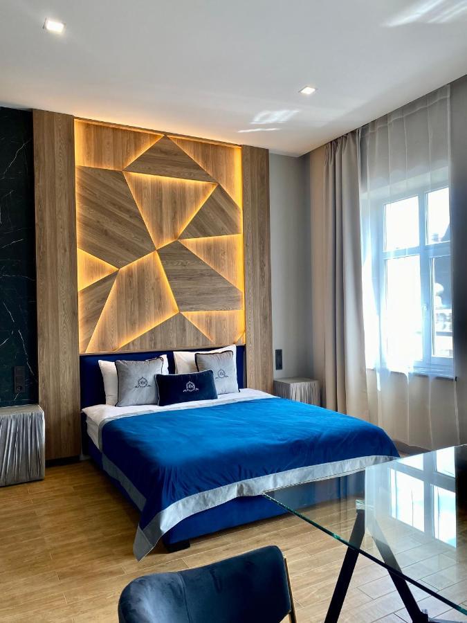Central Family Boutique Apartments 2 Lviv Luaran gambar